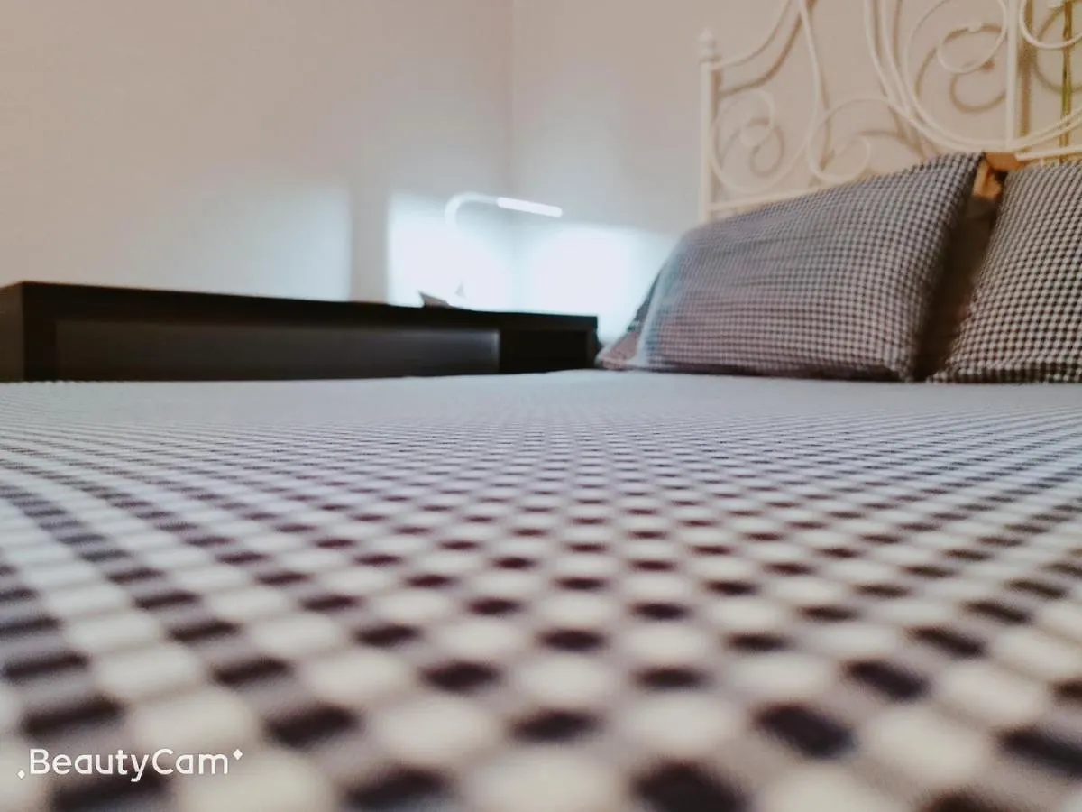 Locarno Hostel Toronto