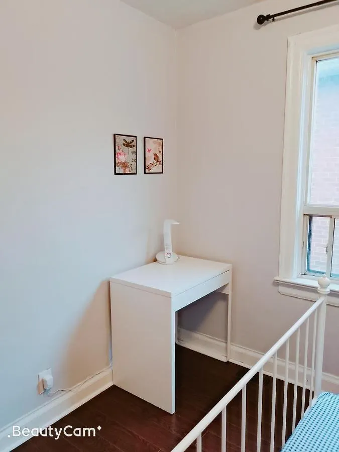 Locarno Hostel Toronto