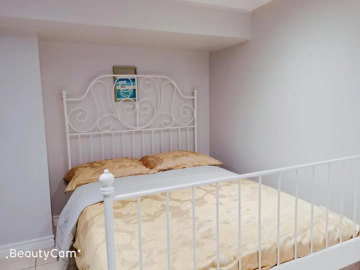 Locarno Hostel Toronto Canada
